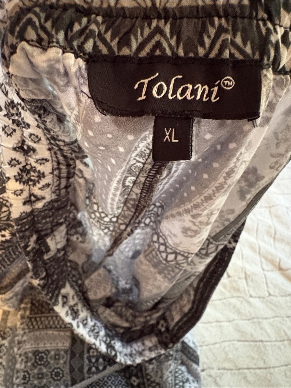 Tolani Black & White Patterned Wide-Leg Jumpsuit Pants - Picture 3 of 3
